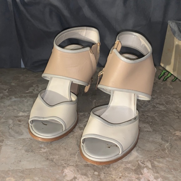 Chunky Heels - Picture 1 of 6